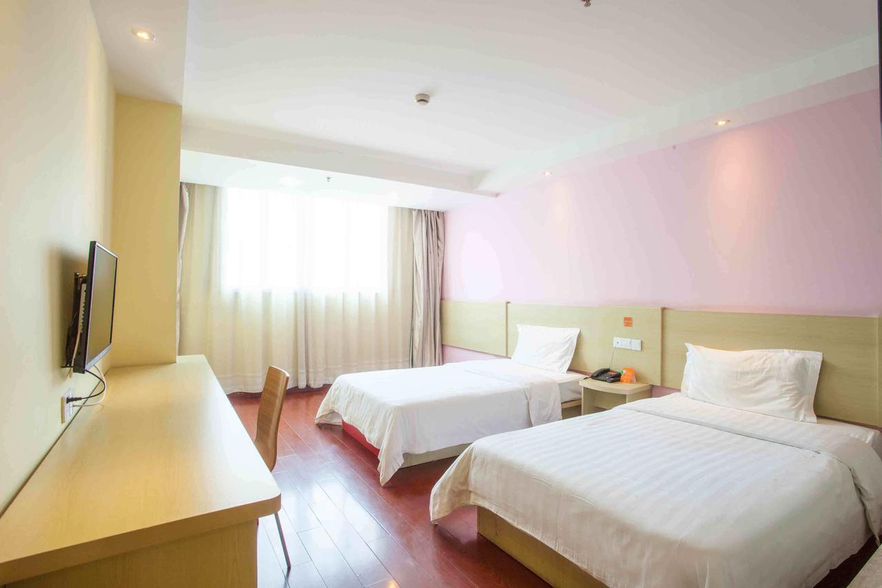7Days Inn Yunfu Luoding Central Номер фото