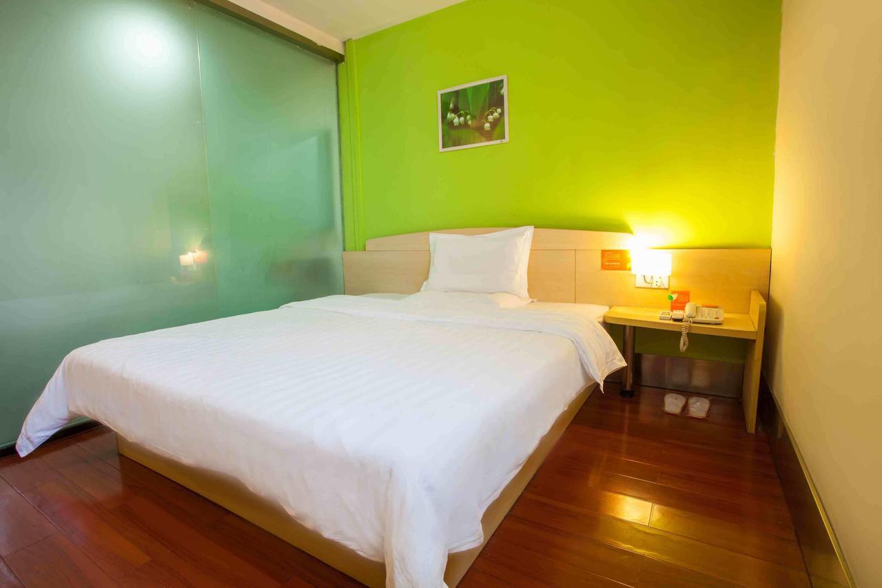 7Days Inn Yunfu Luoding Central Номер фото