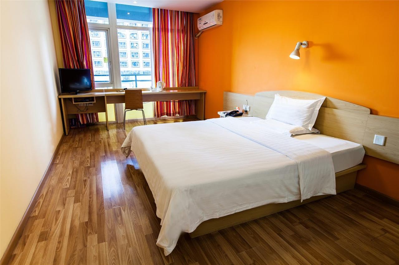 7Days Inn Yunfu Luoding Central Экстерьер фото