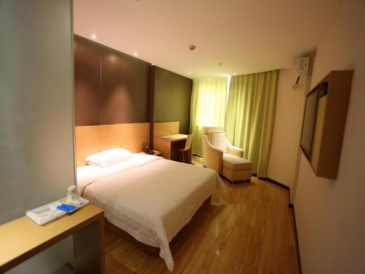 7Days Inn Yunfu Luoding Central Экстерьер фото