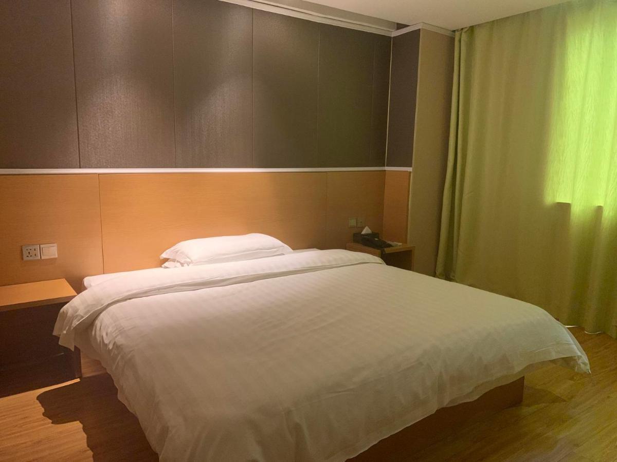7Days Inn Yunfu Luoding Central Экстерьер фото