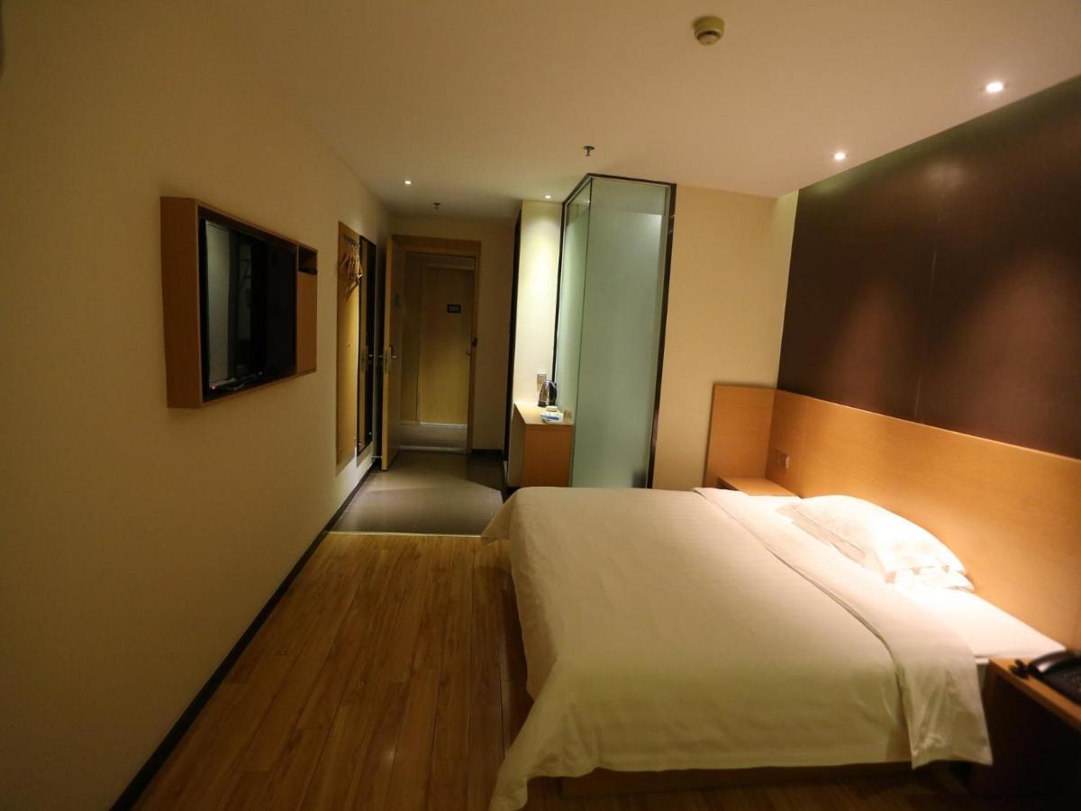 7Days Inn Yunfu Luoding Central Экстерьер фото